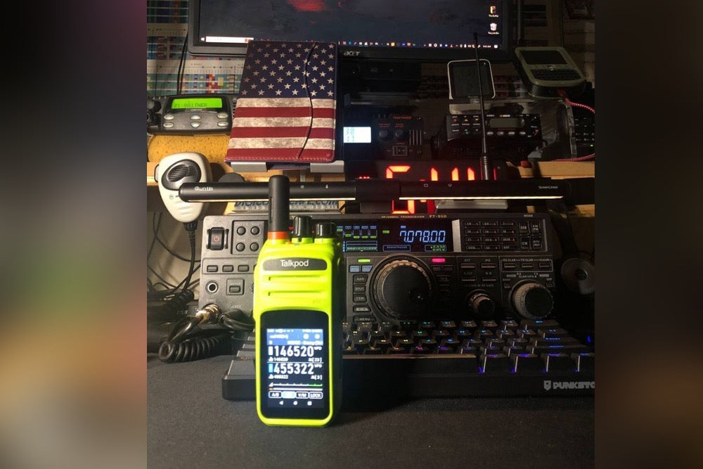 The DigiCommCafe: 90 Million "Frequencies" and the Power of Linkpoon Virtual Amateur Radio