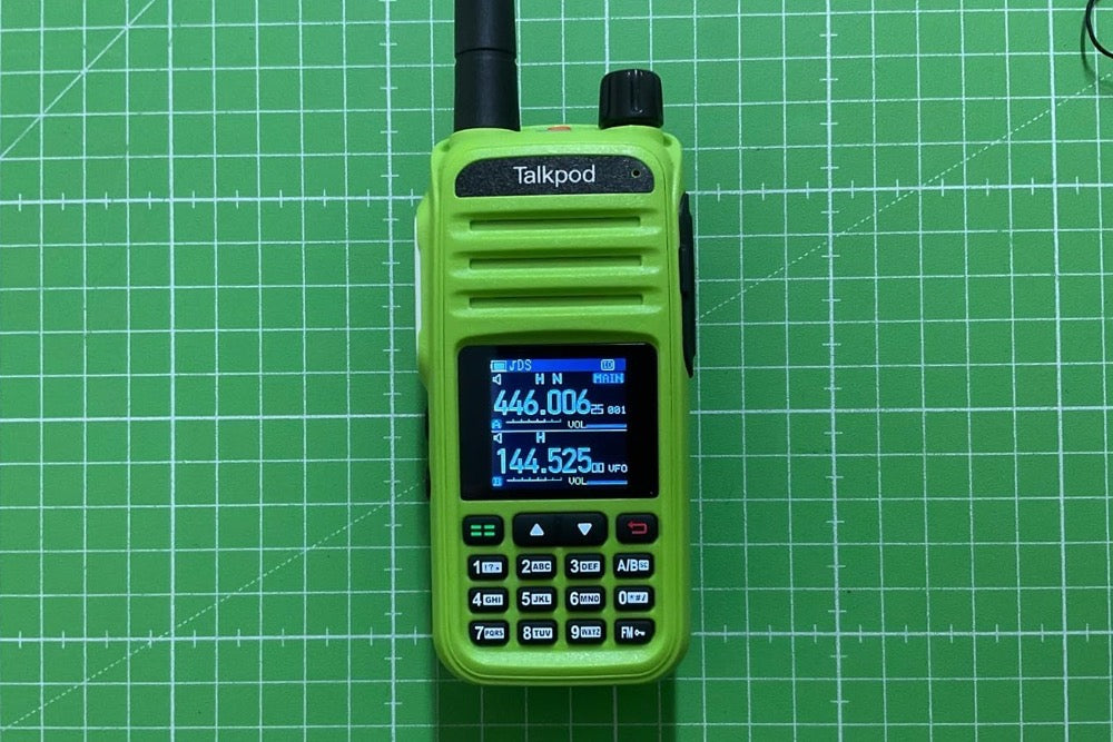 🇩🇪 Talkpod A36plus Max: Robustes und leistungsstarkes Walkie Talkie für Abenteuer