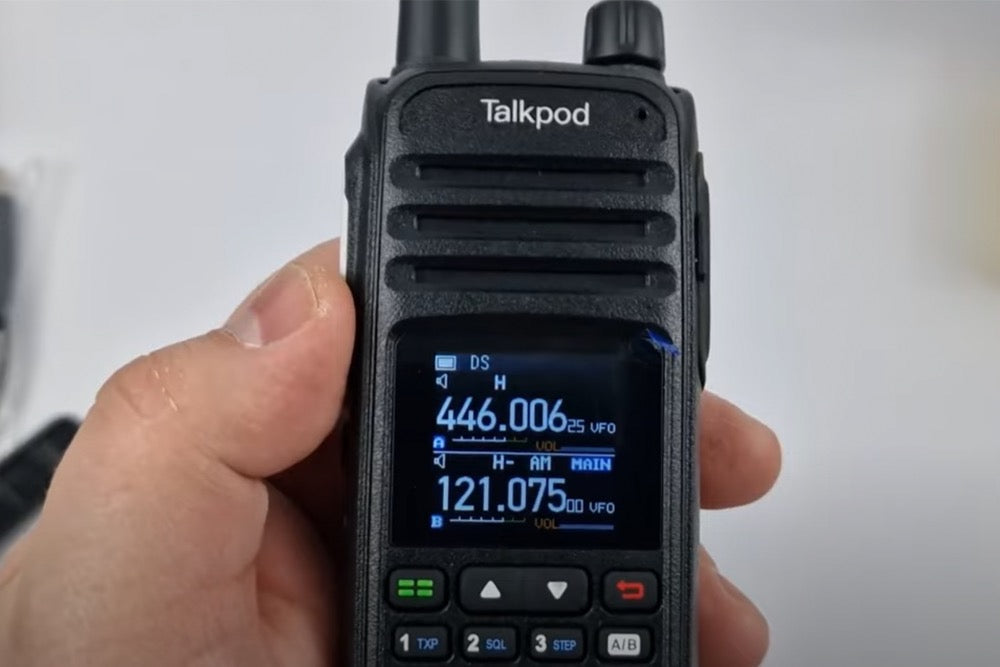 🇵🇱 Talkpod A36plus to dwuzakresowa (VHF/UHF) radiotelefon ręczny z wbudowanym odbiornikiem AM air band.