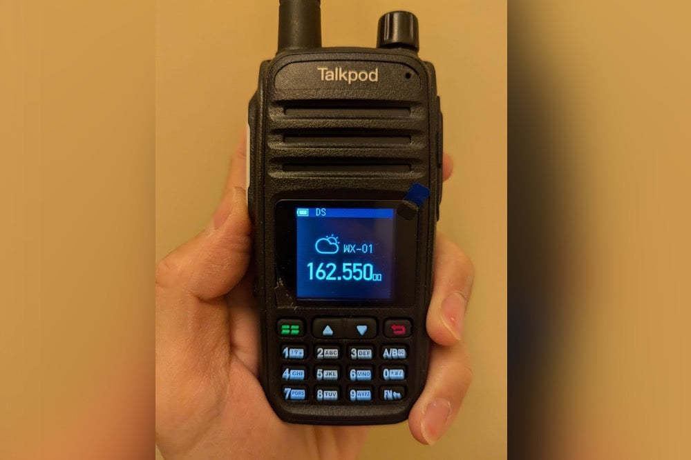 🇨🇦 The Talkpod A36plus MAX is a compact and multifunctional radio, It has a solid build quality and feels like it can take some drops and bumps.